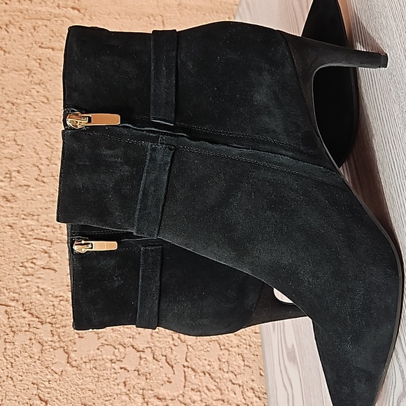 Nine West black suede pointed ankle booties size: 12 - Picture 11 of 17